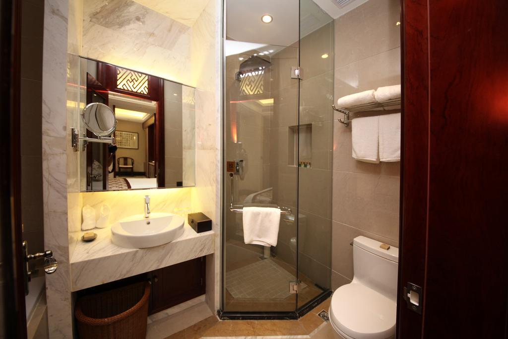 Yangzhou Centre And Residence Екстер'єр фото
